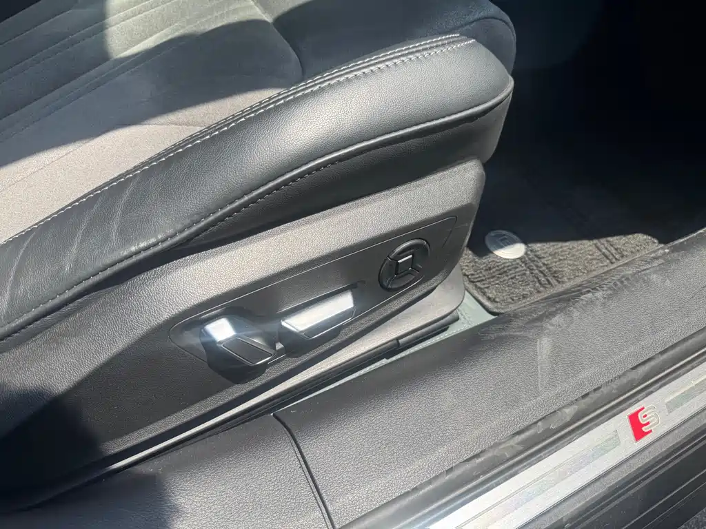 Audi A6L — миниатюра 11