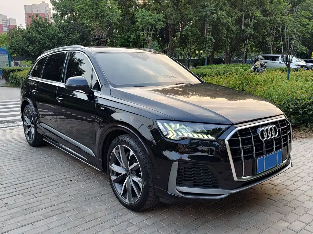 Audi Q7 2021 55 TFSI quattro S line Sport