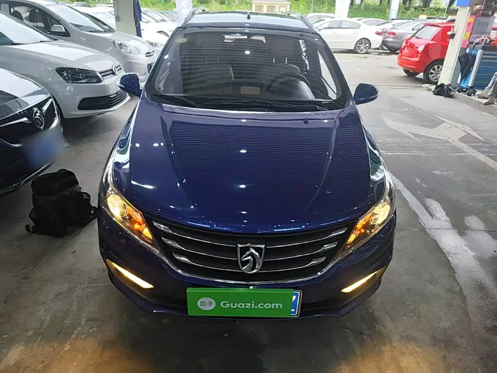 Baojun 310W — миниатюра 3