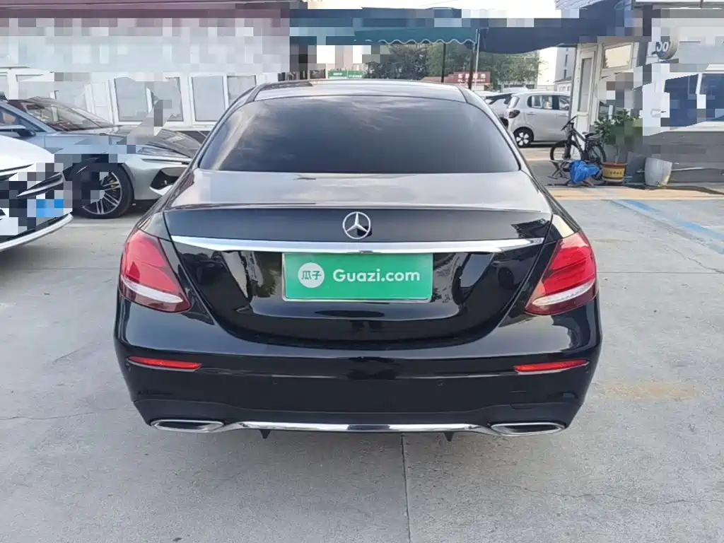 Mercedes-Benz E-Class — миниатюра 6