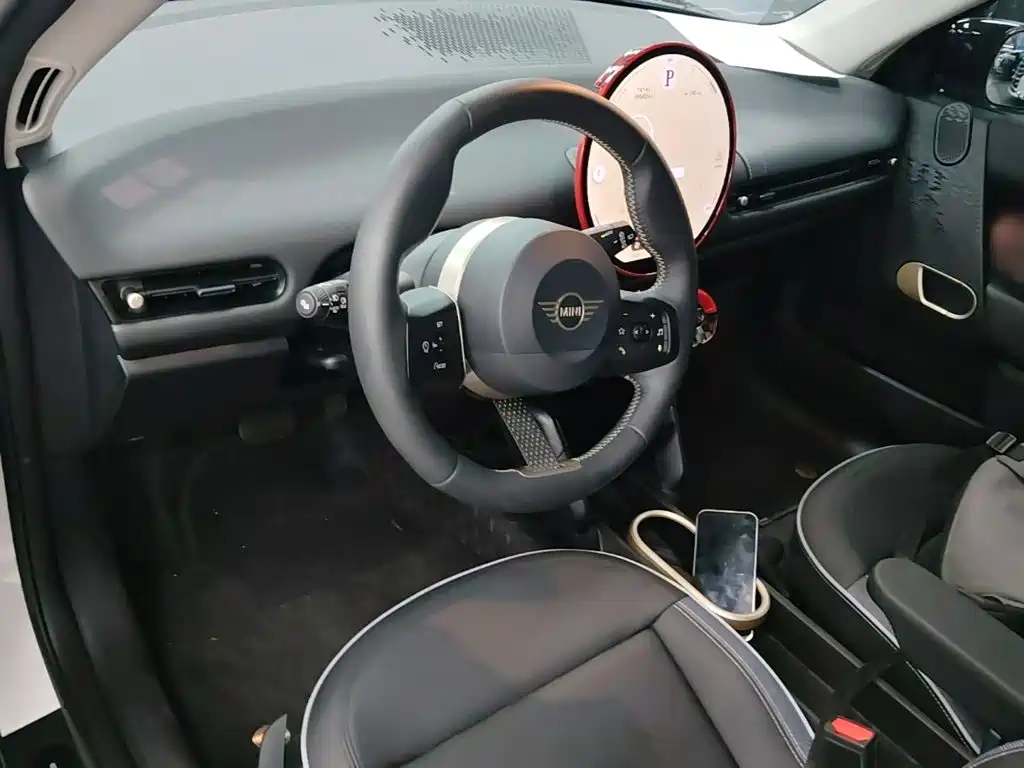 Mini COOPER 2025 456km COOPER E