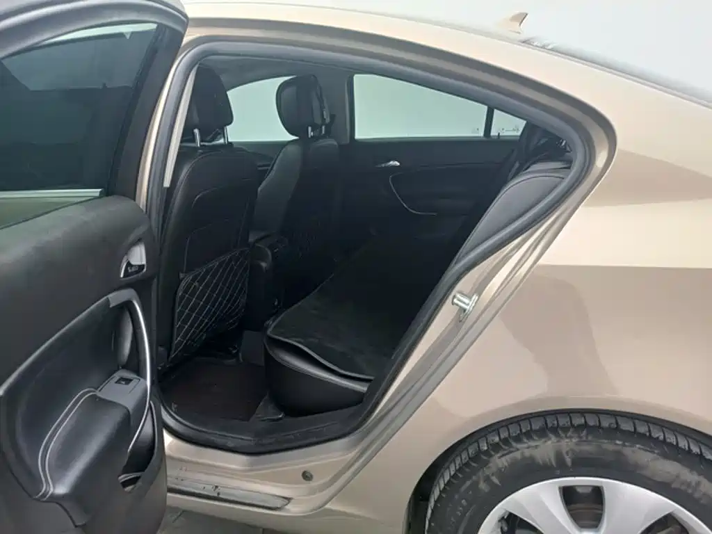 Buick Regal — миниатюра 8