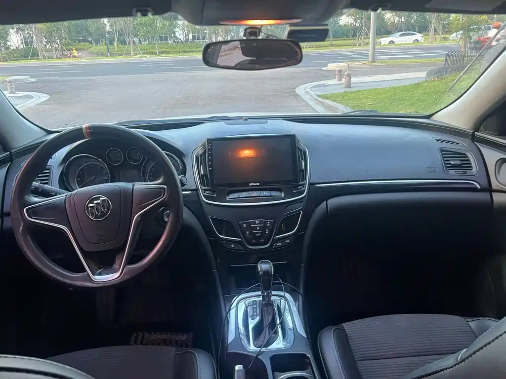 Buick Regal — миниатюра 8