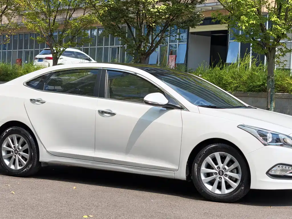 Hyundai Mistra — миниатюра 3