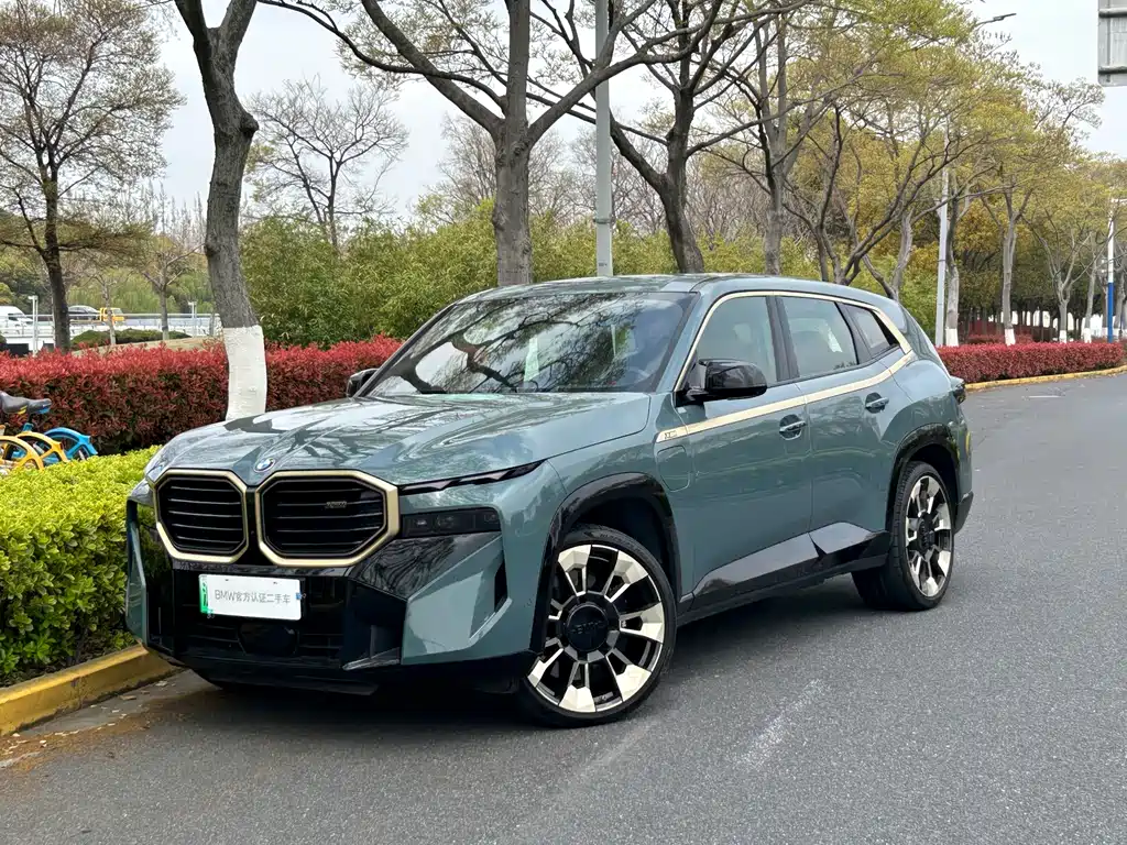 BMW XM 2024
