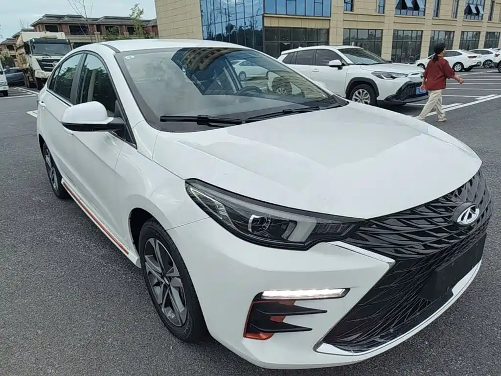 Chery Arrizo 5 PLUS — миниатюра 4