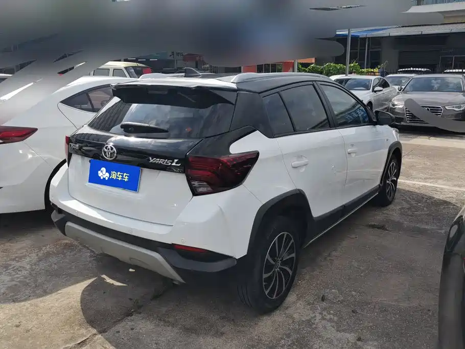 Toyota Yaris L — миниатюра 3