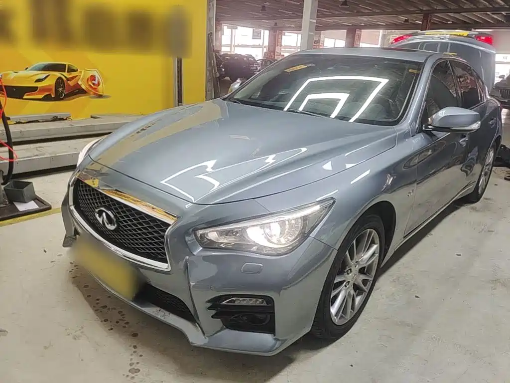Infiniti Q50L