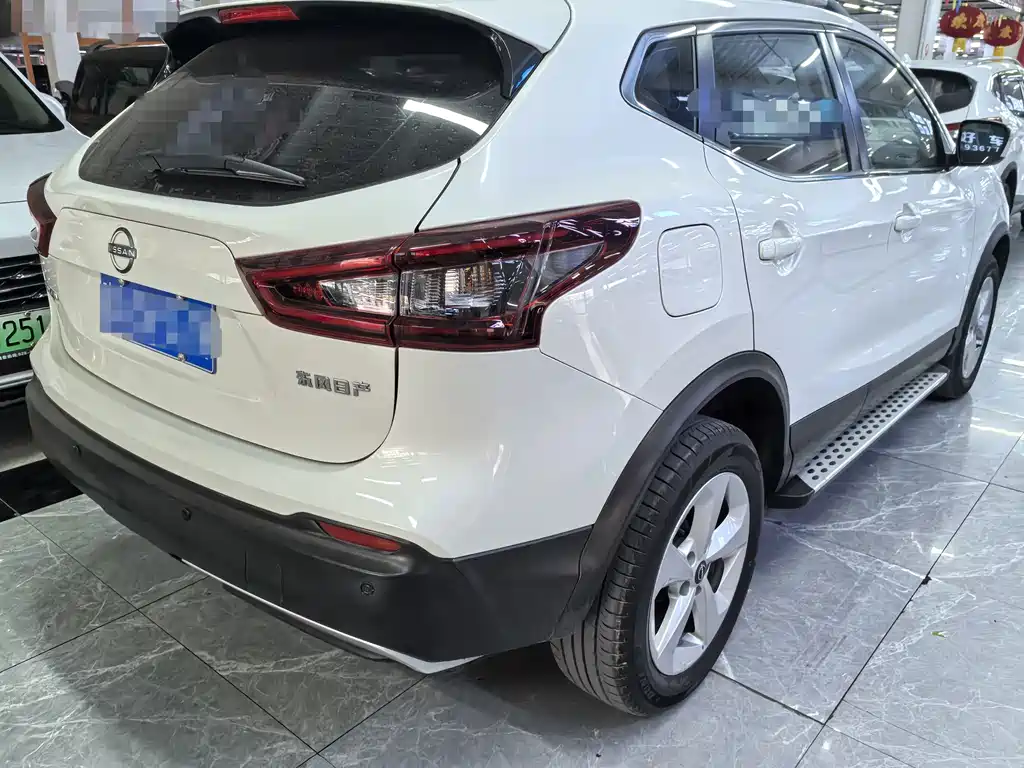Nissan Qashqai — миниатюра 6