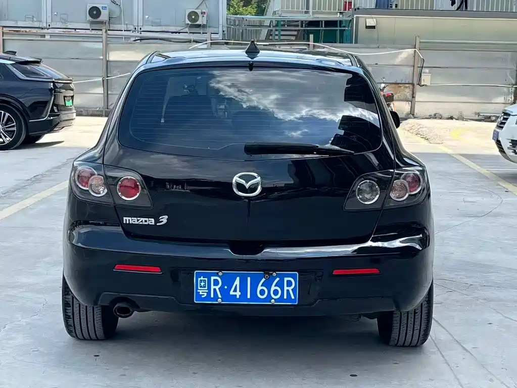 Mazda 3 (Import) — миниатюра 9