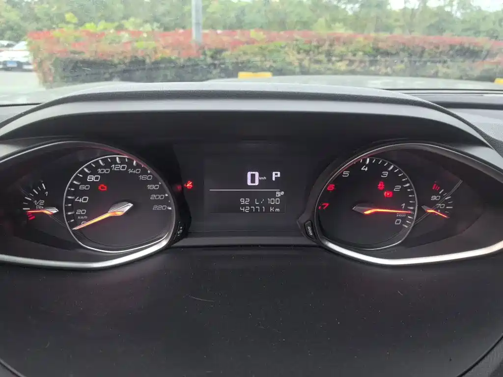 Peugeot 4008 — миниатюра 12