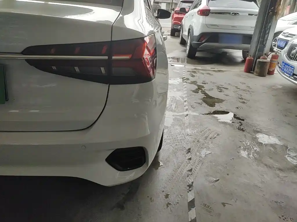 Roewe i5 — миниатюра 8