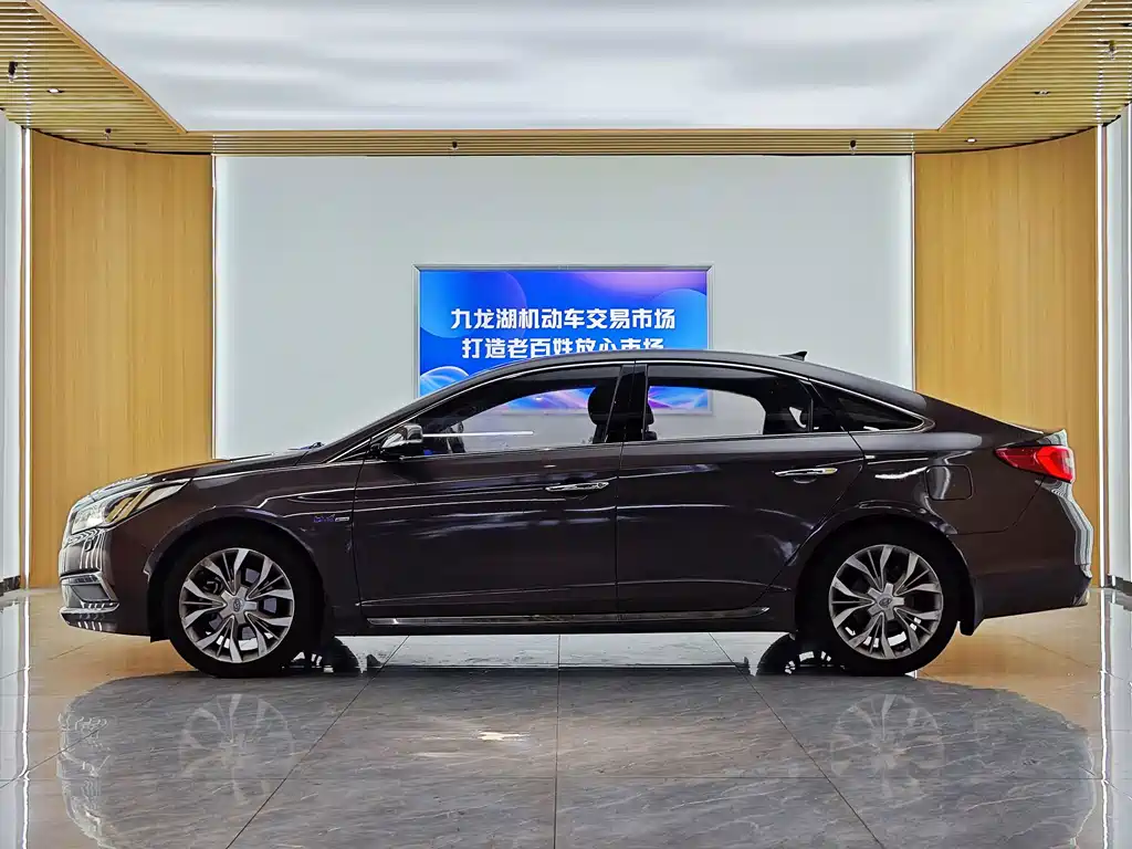 Hyundai Sonata — миниатюра 4