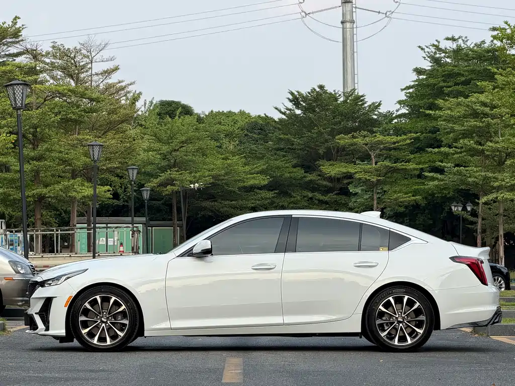 Cadillac CT5 — миниатюра 2