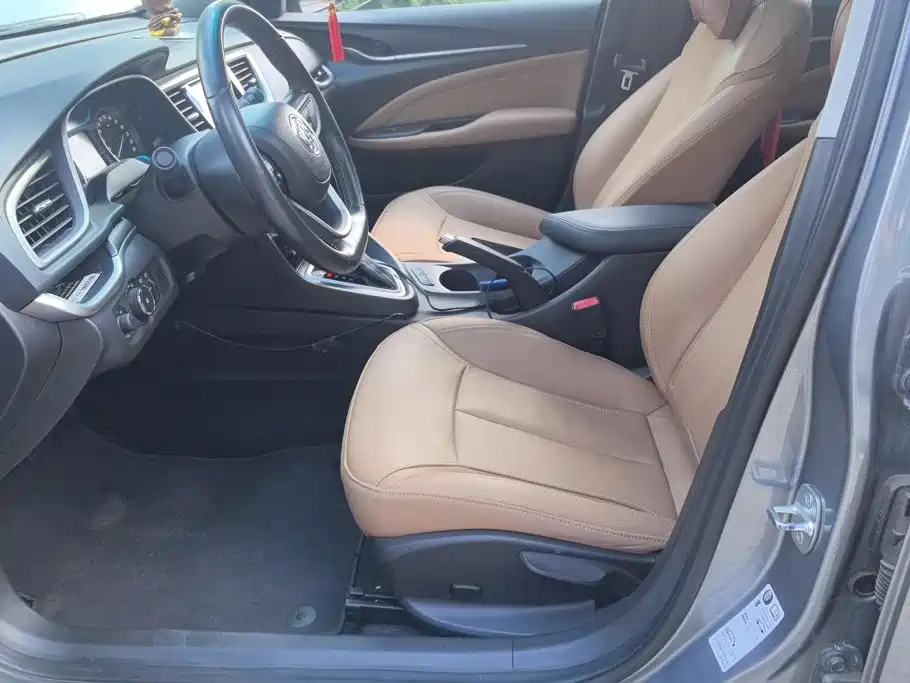 Buick Excelle — миниатюра 9