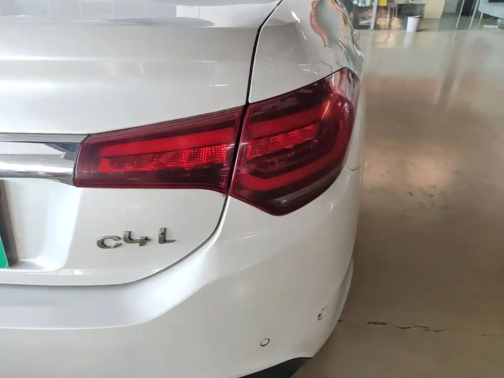 Citroen C4L — миниатюра 8
