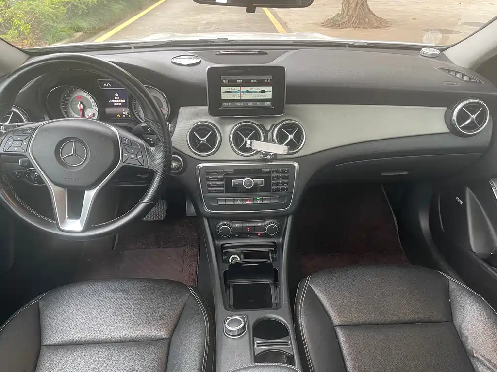 Mercedes-Benz GLA 2015 GLA 200