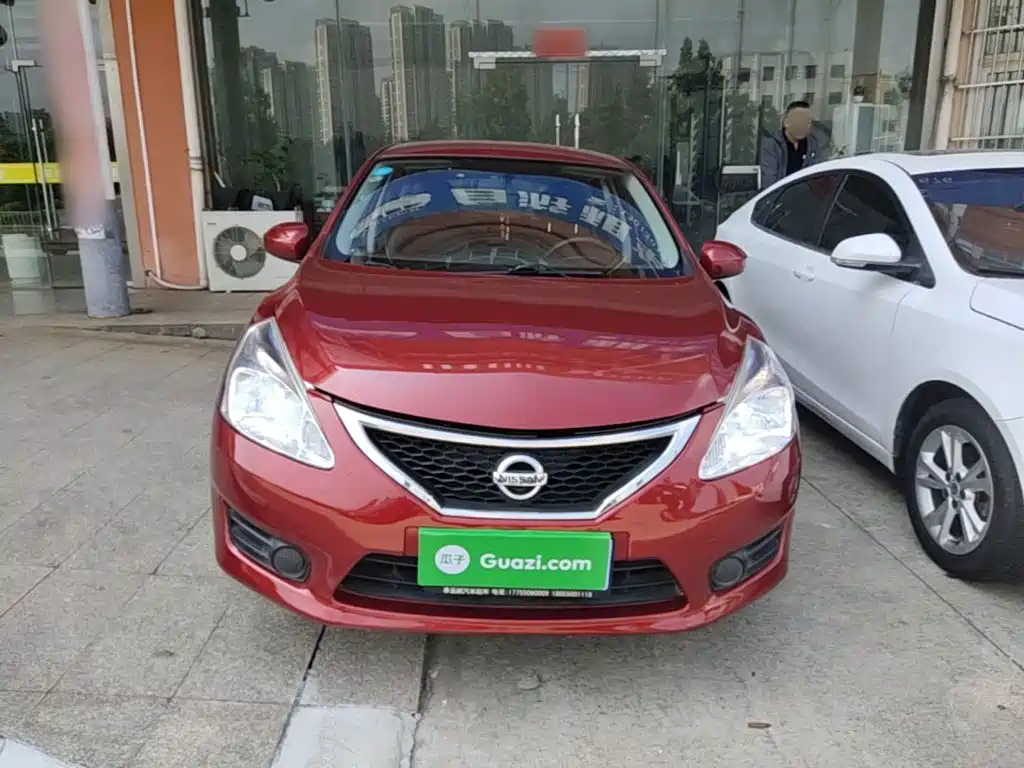 Nissan Tiida — миниатюра 3