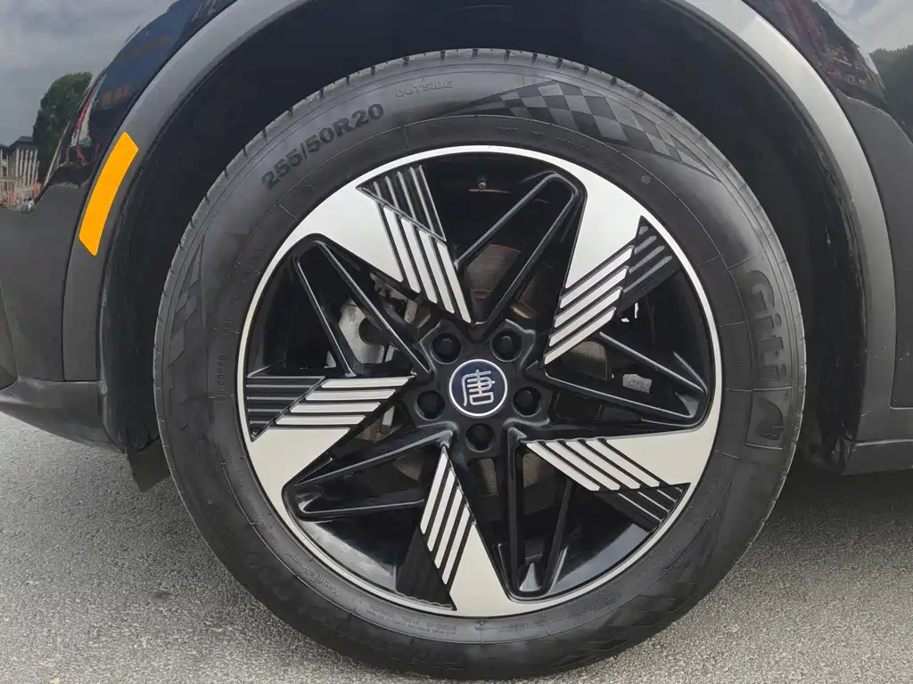 BYD Tang 2023 DM-i Champion 112KM Premium