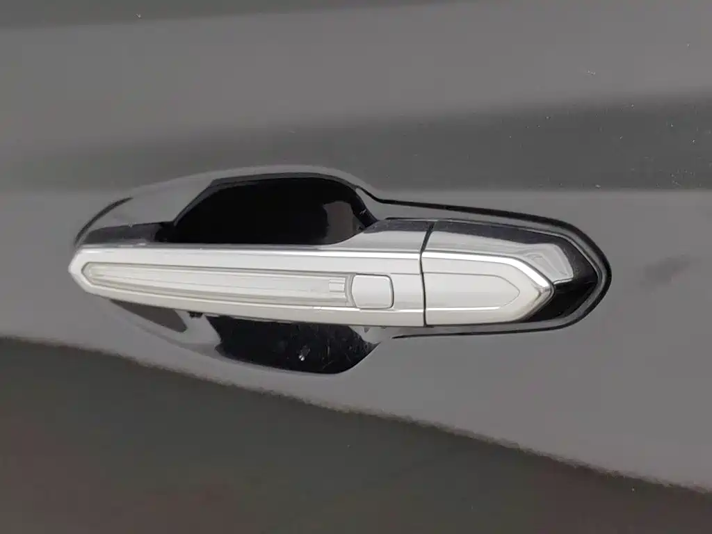 Cadillac XT5 — миниатюра 18