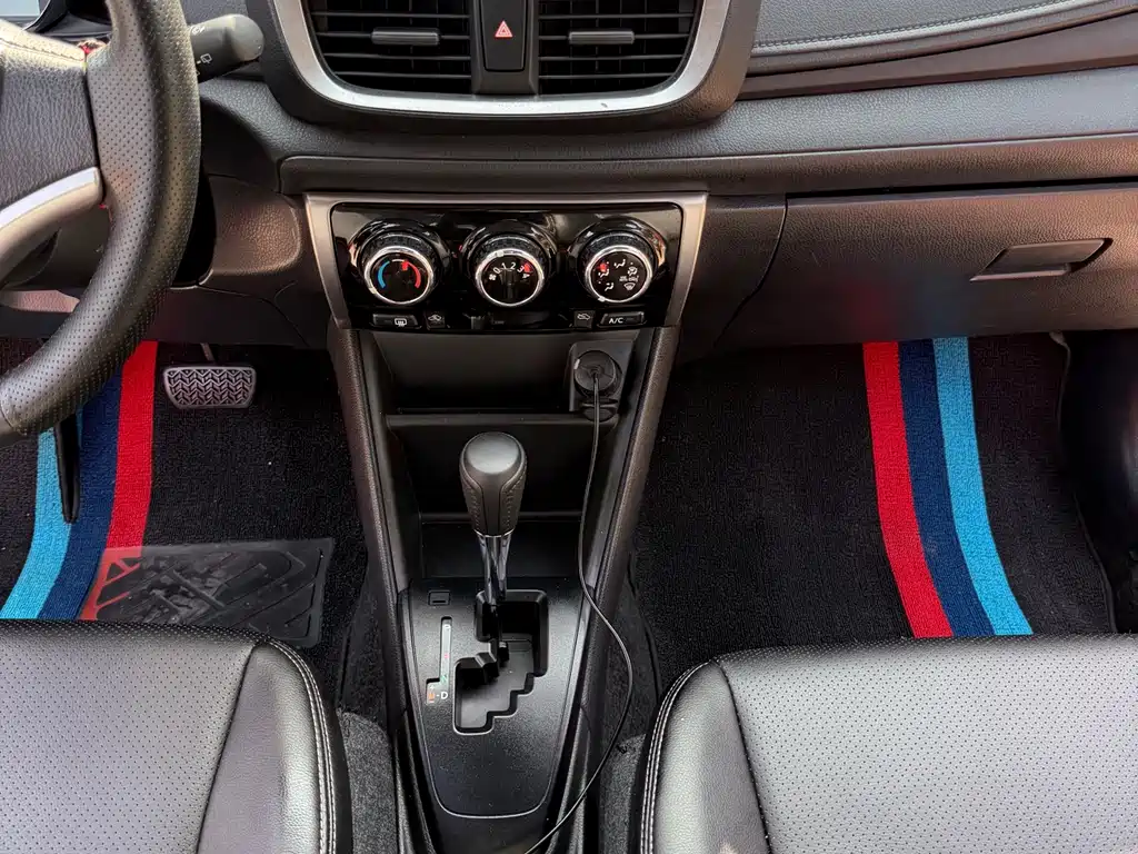 TOYOTA YARIS L ZHIXUAN