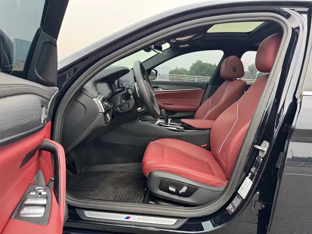 BMW 5 Series — миниатюра 14