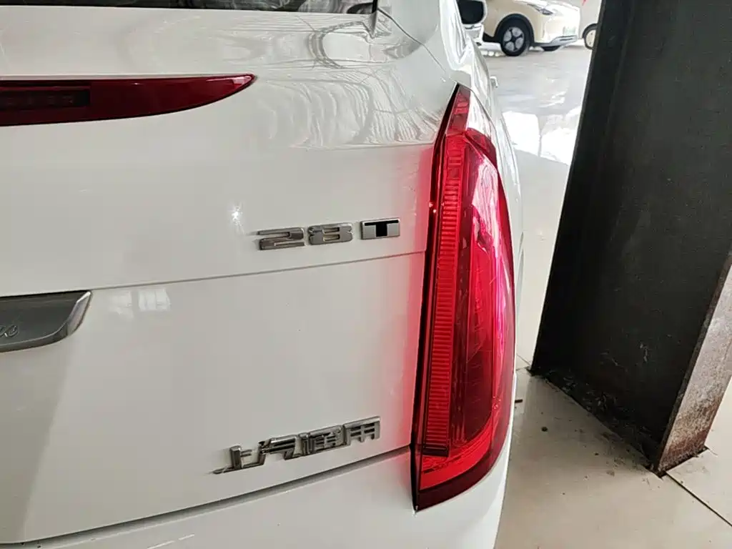 Cadillac XTS — миниатюра 8