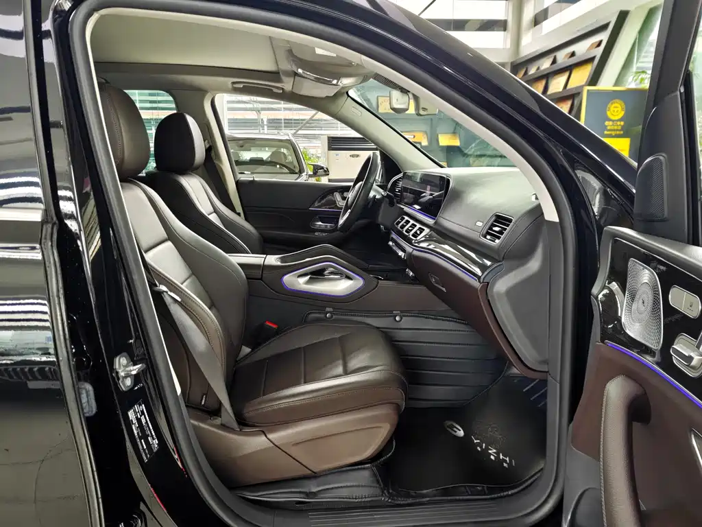 Mercedes-Benz GLE (Import) — миниатюра 11