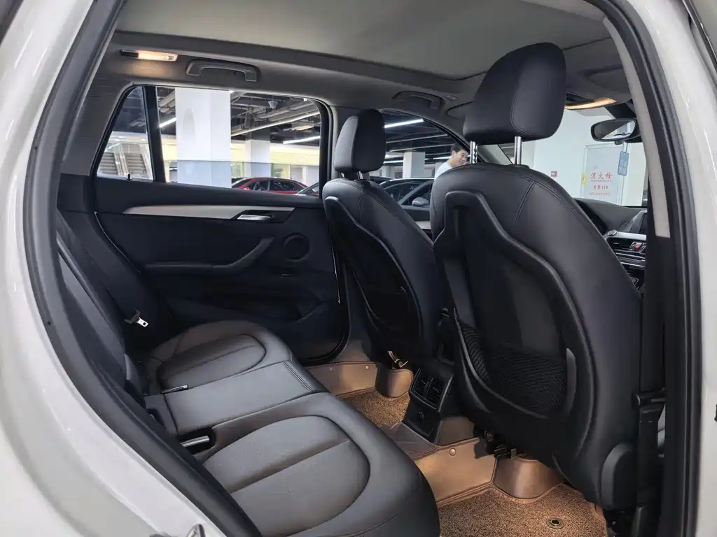BMW X1 — миниатюра 9
