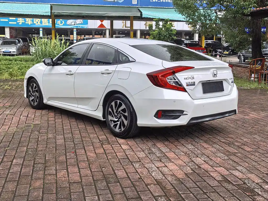 Honda Civic — миниатюра 4