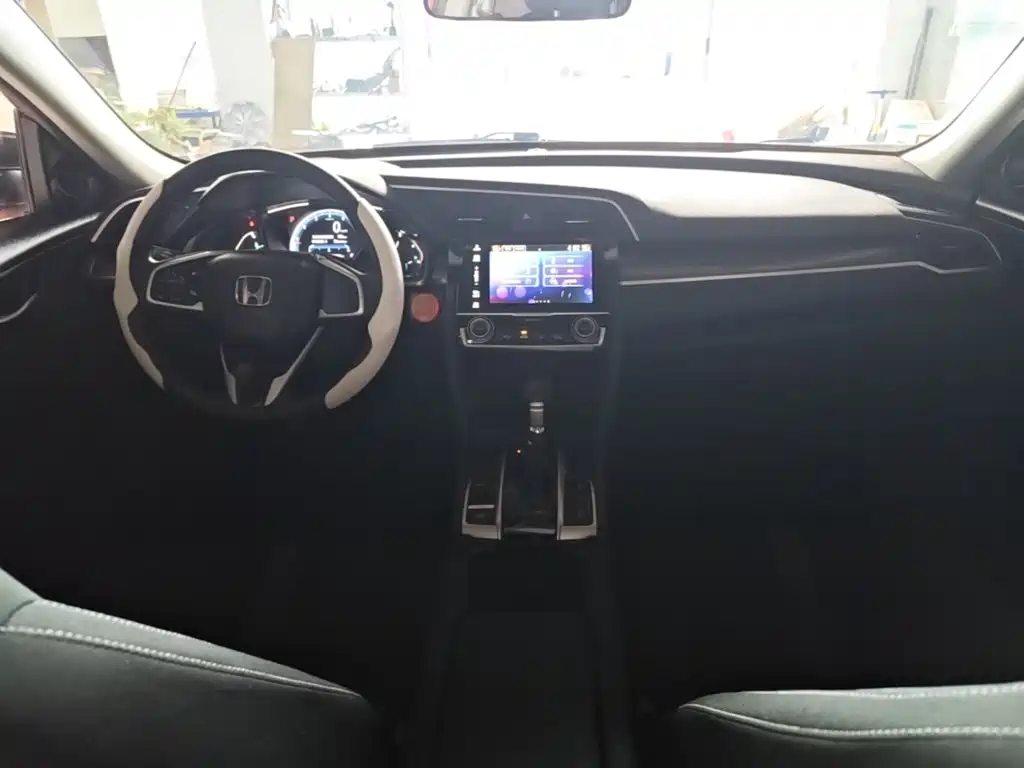 Honda Civic — миниатюра 10