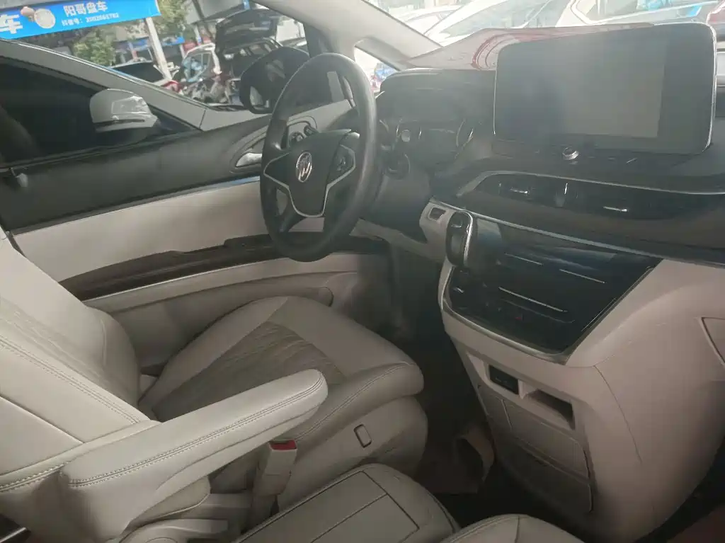 Buick GL8 — миниатюра 13