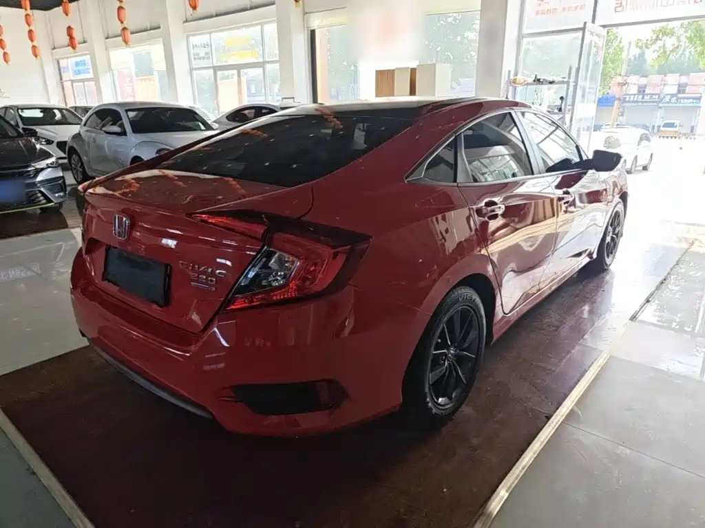 Honda Civic — миниатюра 7