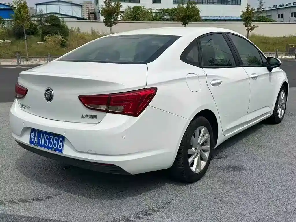 Buick Verano — миниатюра 7