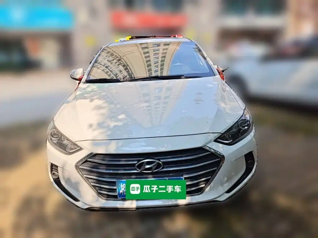 Hyundai Elantra — миниатюра 23