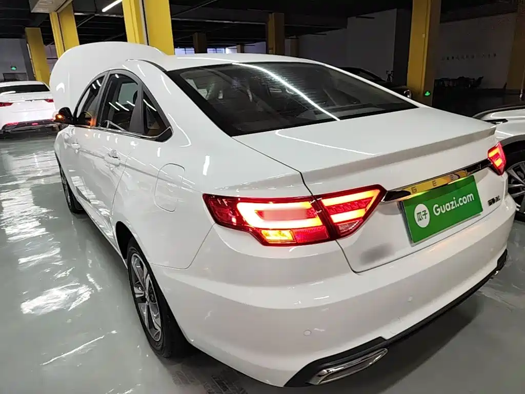 Geely Emgrand GL — миниатюра 5