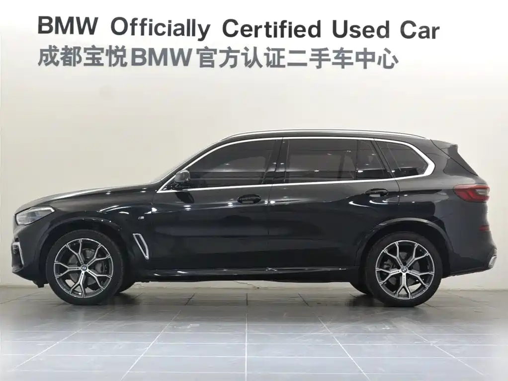 BMW X5 2022 xDrive 40Li M Sport