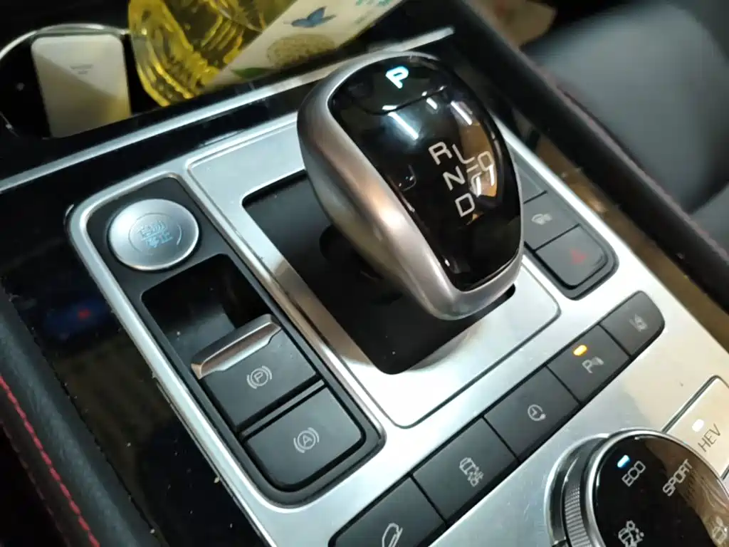 BYD Tang New Energy — миниатюра 14