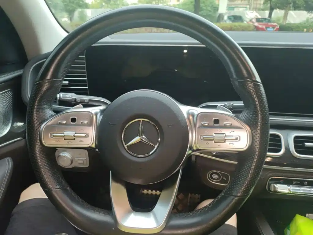 Mercedes-Benz GLS — миниатюра 3