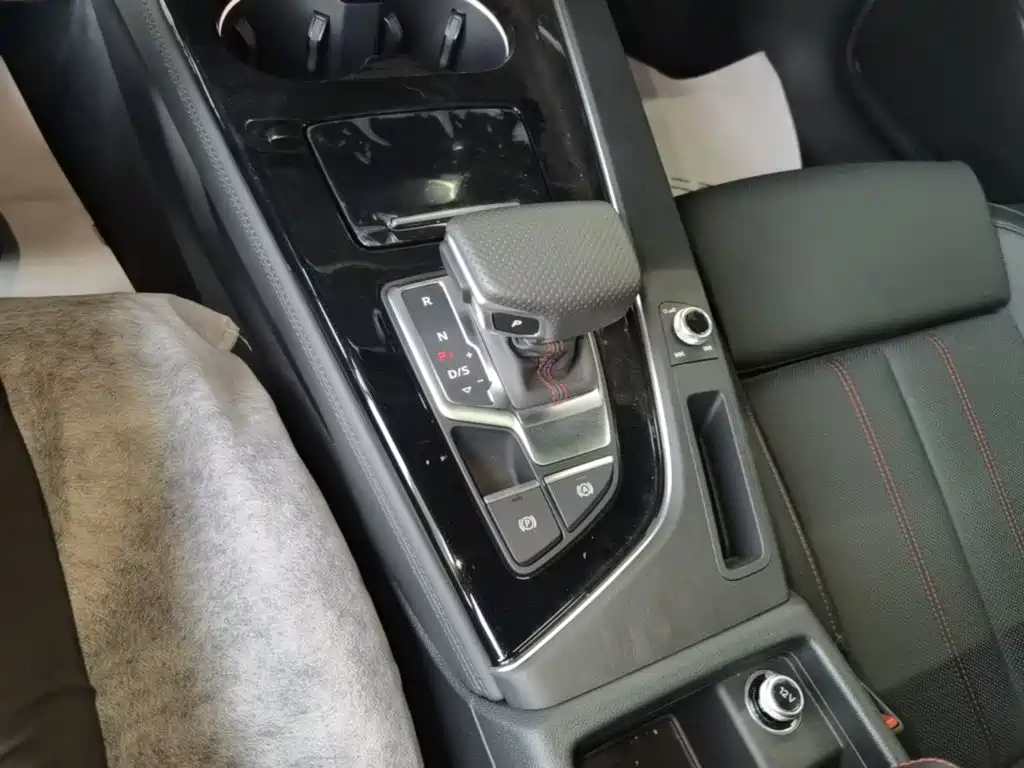 Audi A4L — миниатюра 14
