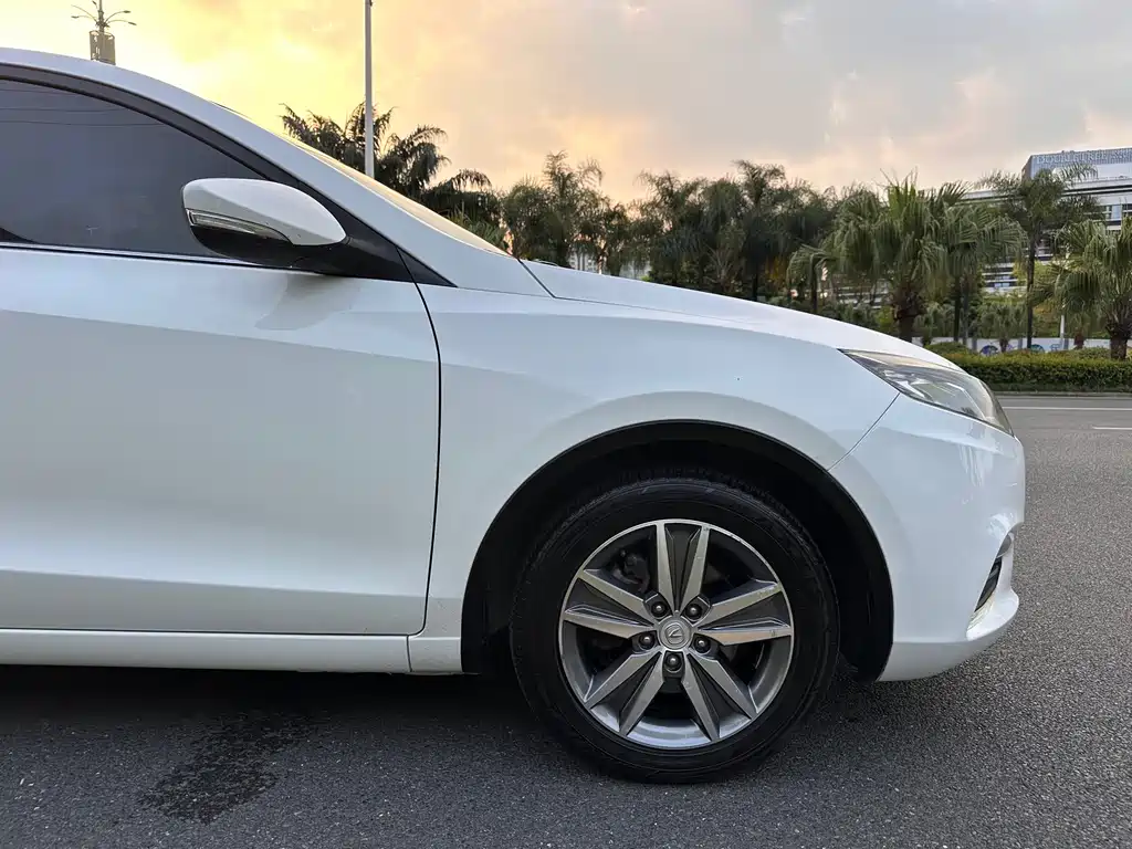 Changan Eado XT — миниатюра 35