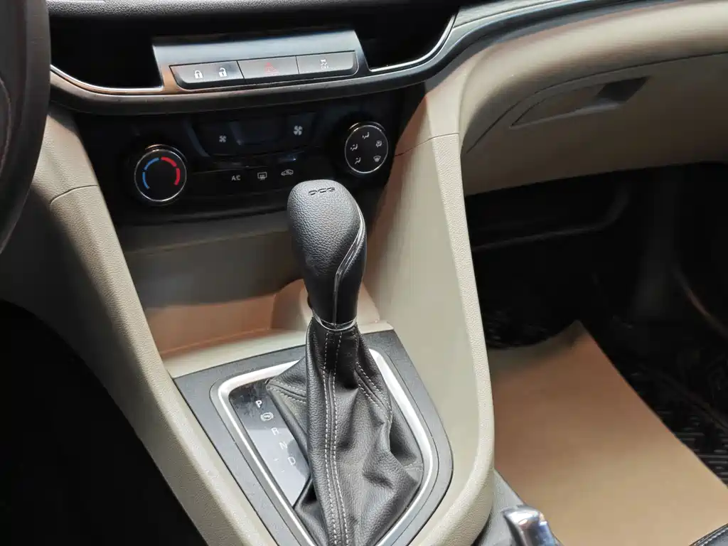 Buick Excelle — миниатюра 13
