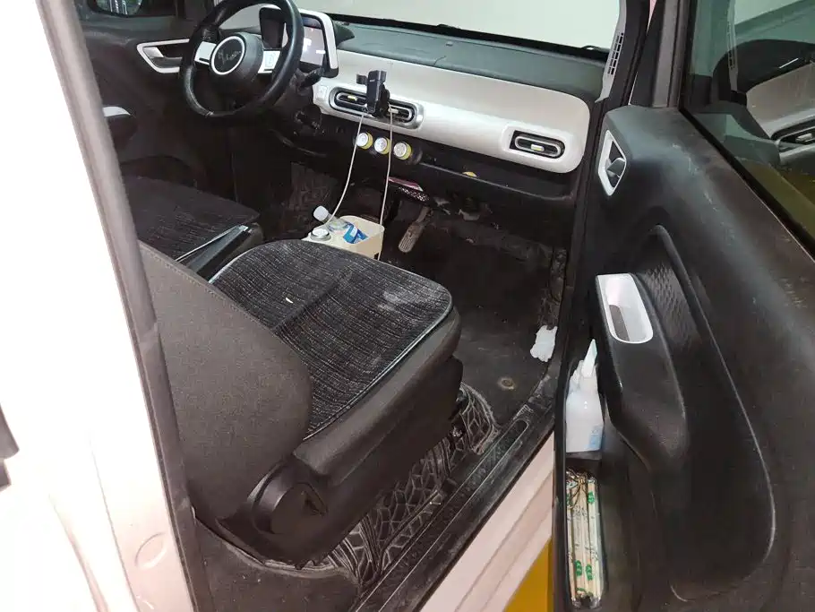 Wuling MINIEV — миниатюра 8