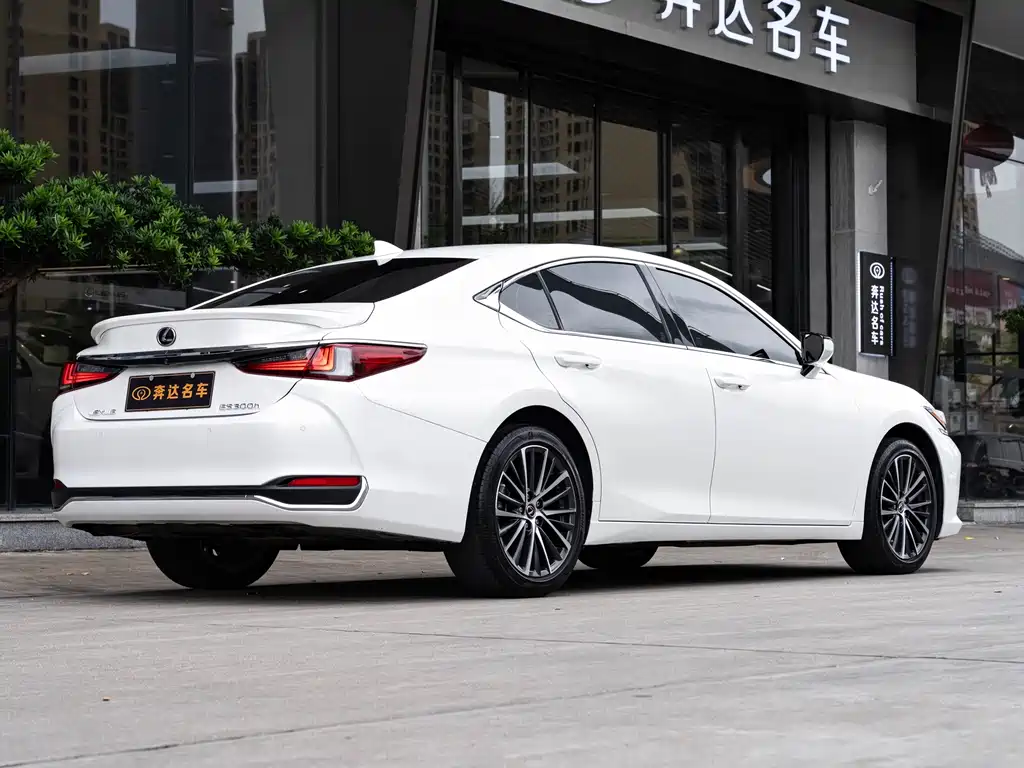 Lexus ES — миниатюра 3