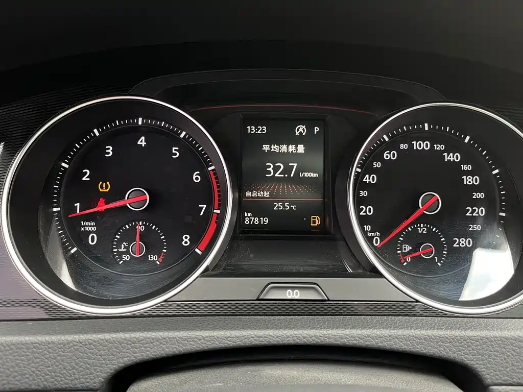 Volkswagen Golf GTI — миниатюра 12