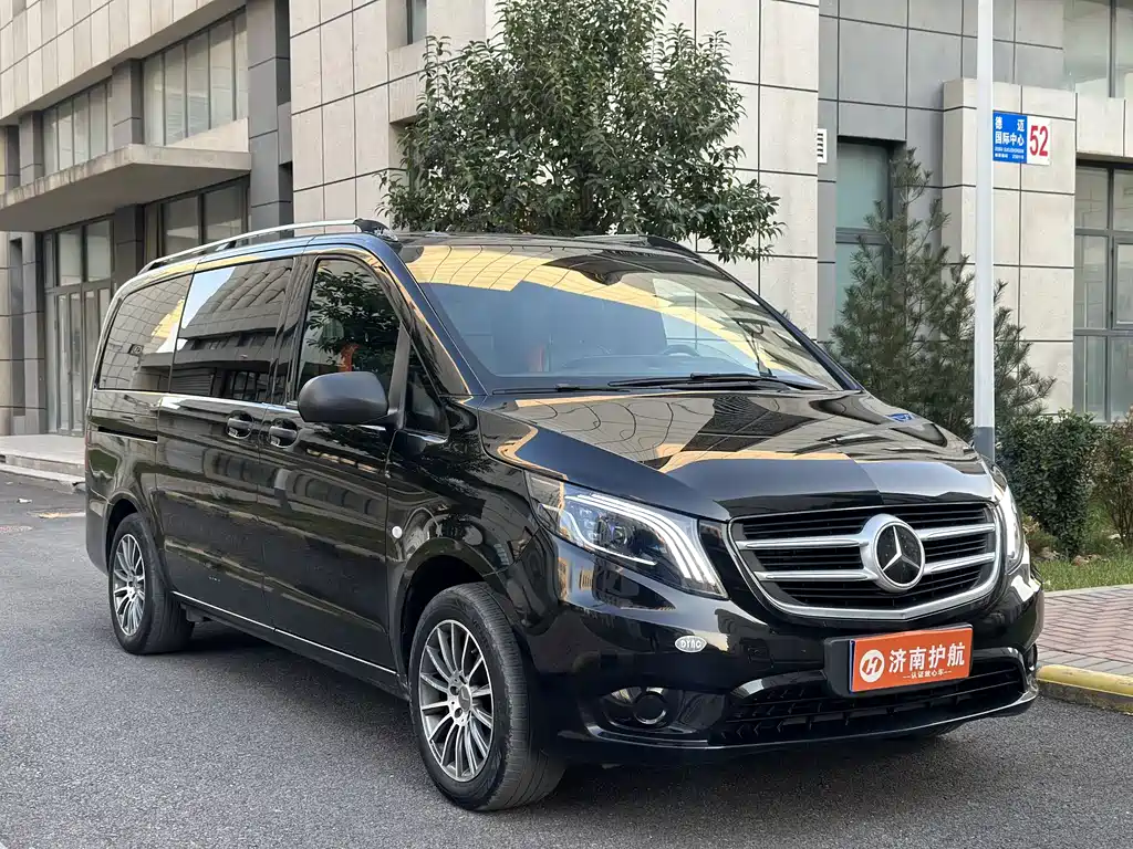Mercedes-Benz  2019