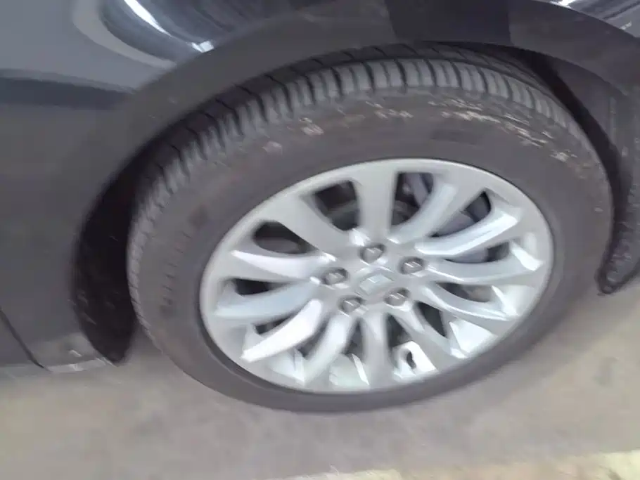Cadillac XTS — миниатюра 6