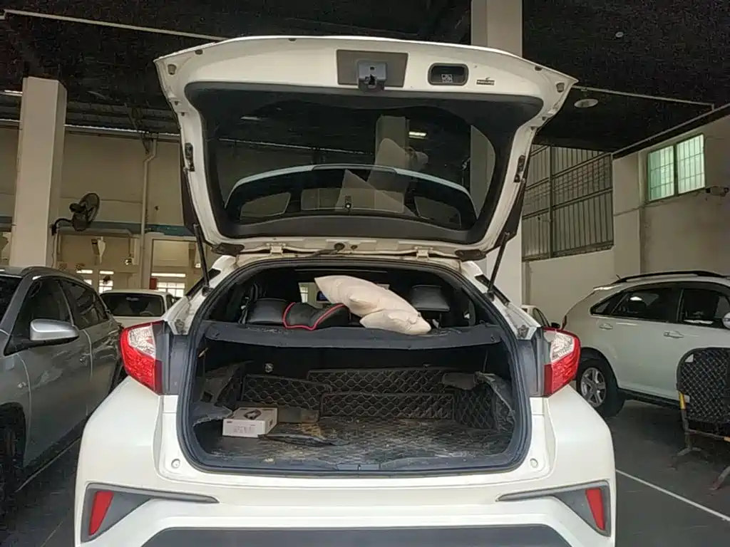 Toyota C-HR — миниатюра 19