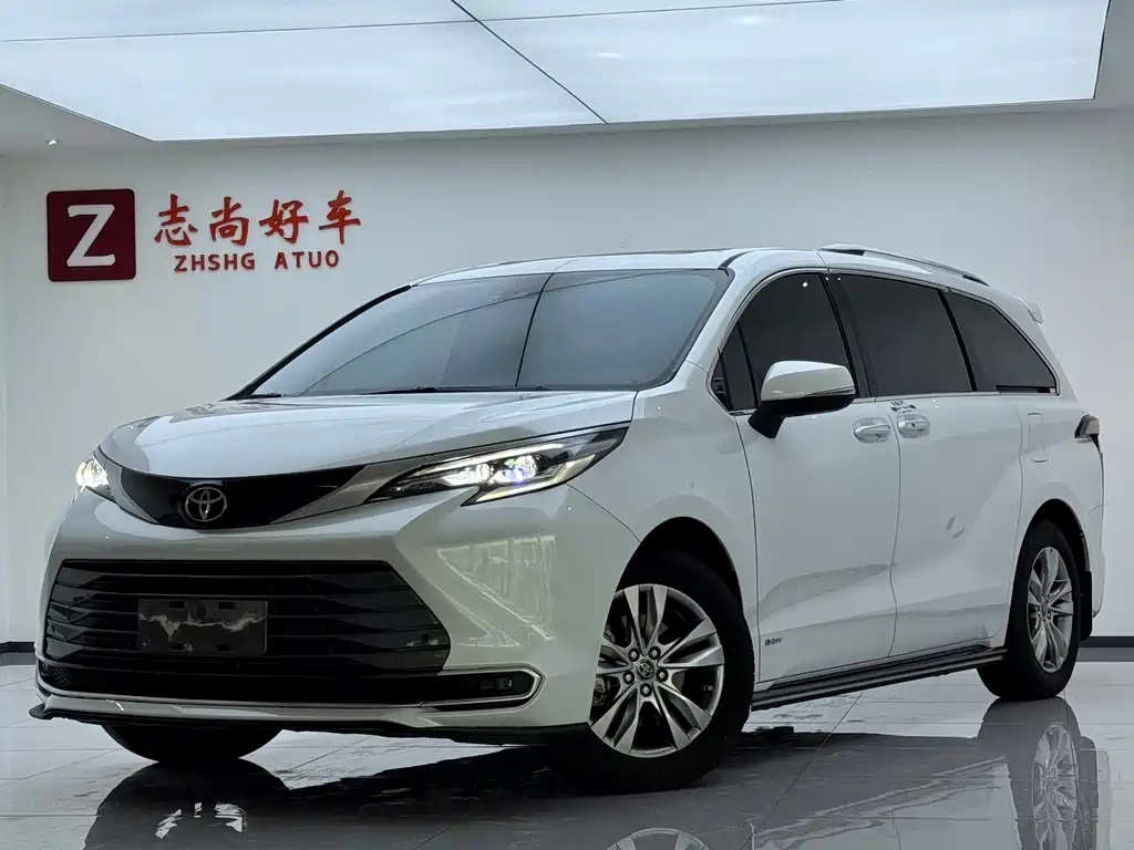 Toyota Sienna 2025