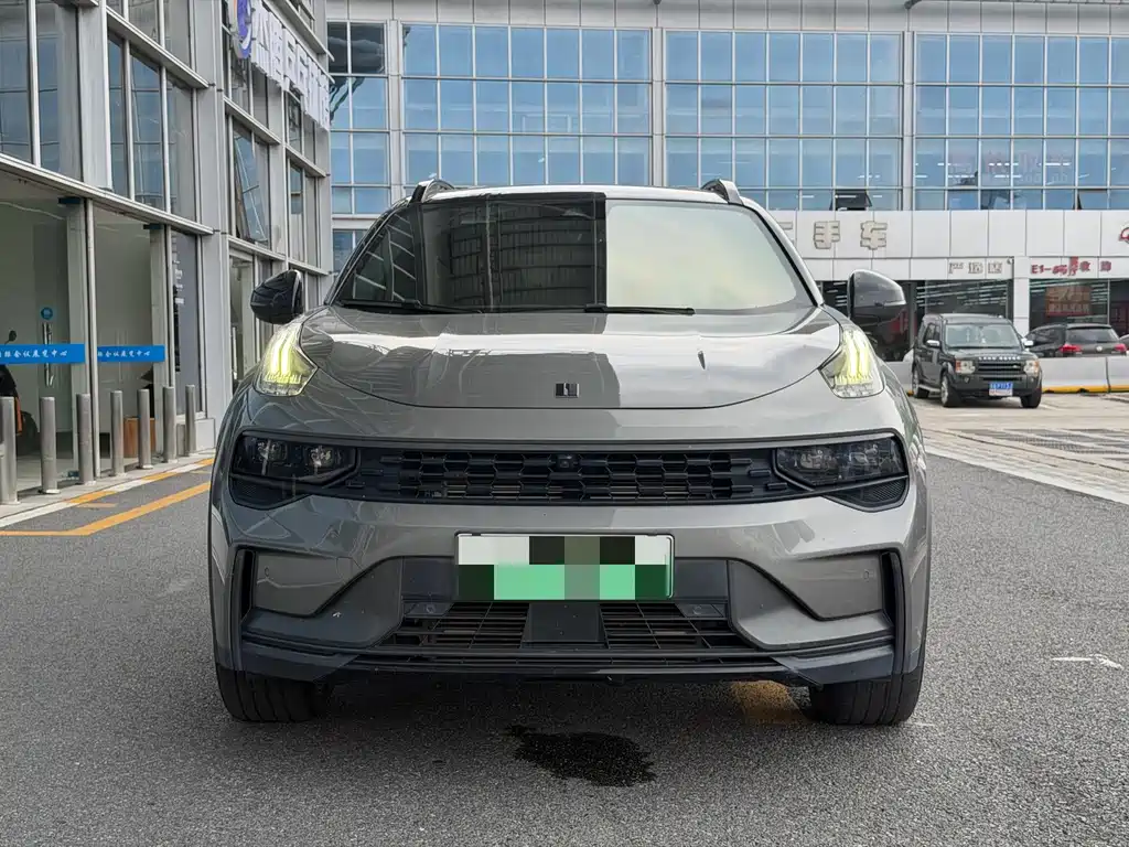 Lynk & Co 01 EM-P — миниатюра 2